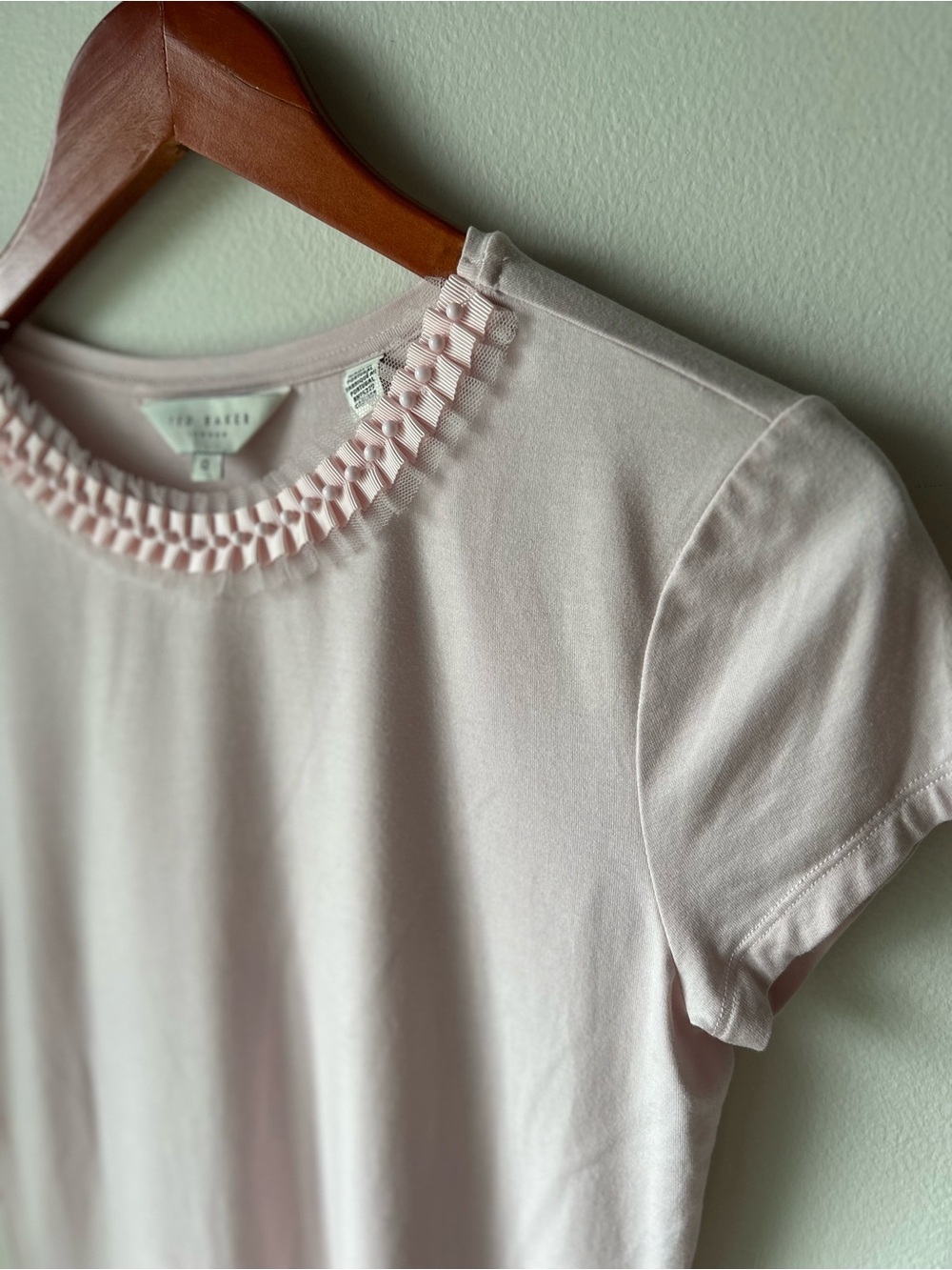TED BAKER JACII Pink Embellished Neck Fitted Tee Top Ted Baker Size 0 / XS - Picture 3 of 8